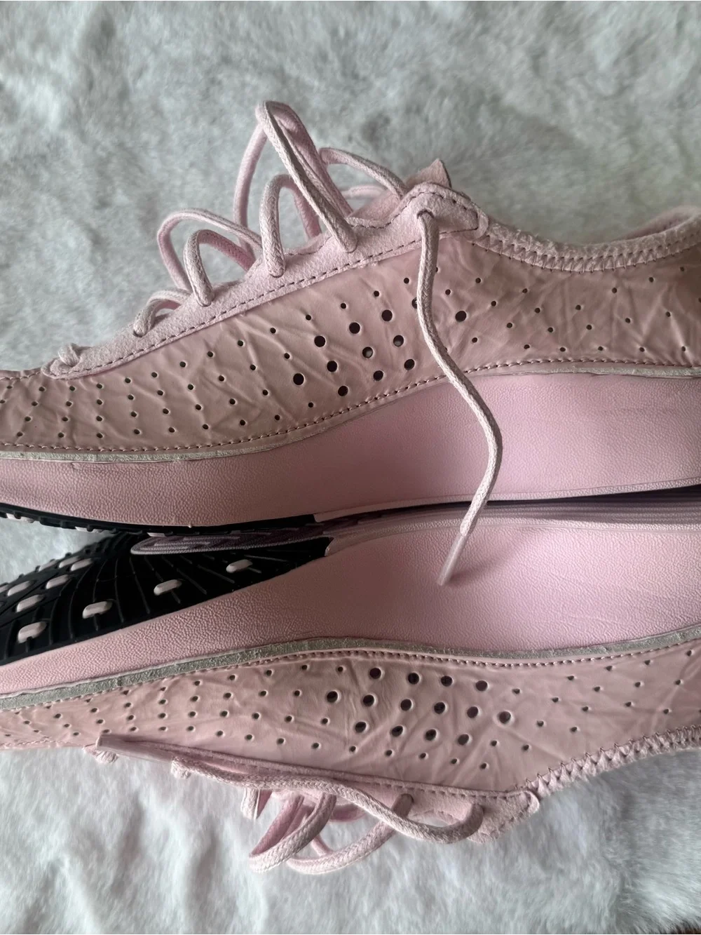 Nike Women's Light Pink Suede Lace-Up Sneakers never worn